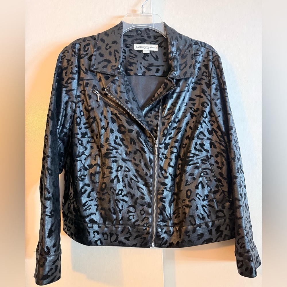Bamboo Traders Black Leopard Print Jacket Size PL